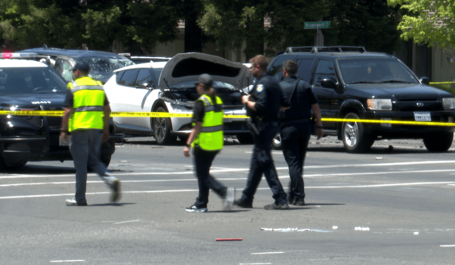 Bystander dies in 7-vehicle crash amid high-speed police chase in Sacramento