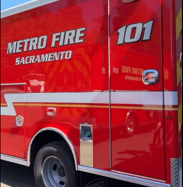 More than 30 crews respond to growing fire in Sacramento