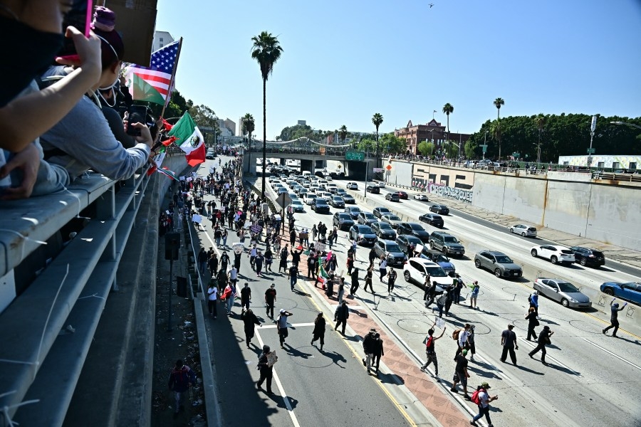 Los Angeles mayor declares curfew, local emergency amid anti-ICE protests