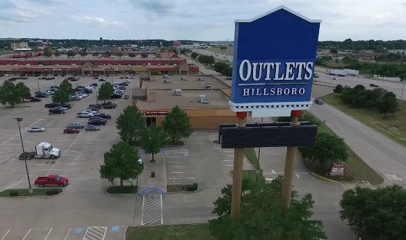 ‘Mallmageddon' will bid farewell to Outlets at Hillsboro