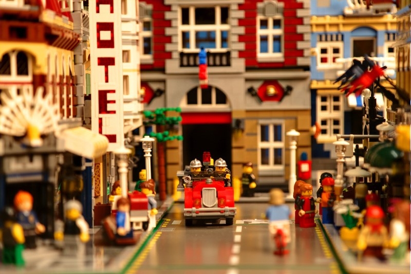 Lego Artists Prepare for Brick Convention This Weekend