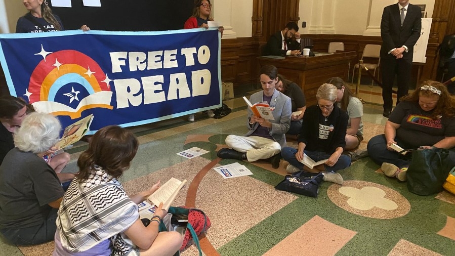 Read-in outside Texas Capitol House Chamber calls attention to SB 13
