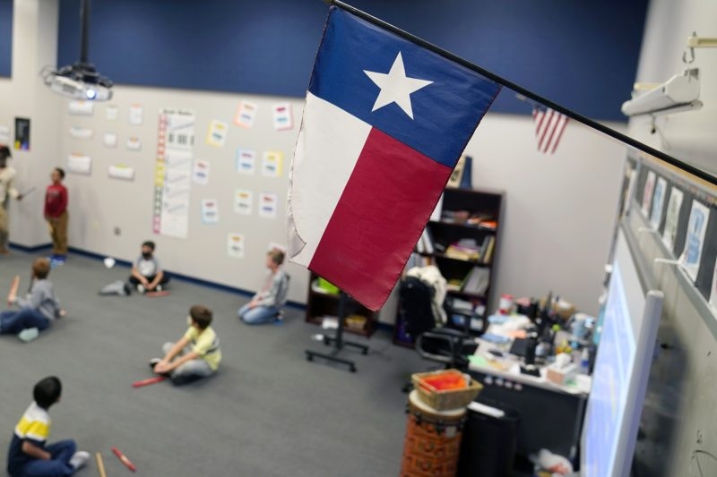 Abbott to sign $8.5 billion school funding bill