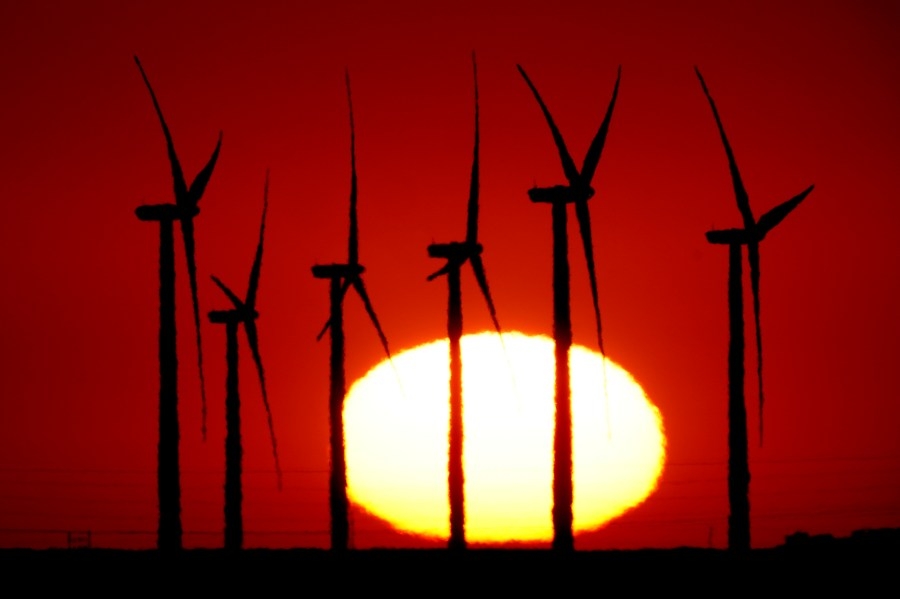 Bill adding regulations to Texas renewable energy misses key deadline