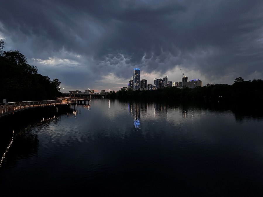 Austin's weather extremes: Hottest, coldest and wettest April records