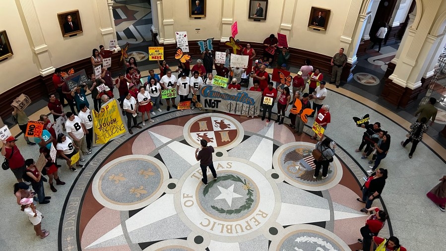 Texas House considers mandate for local sheriffs departments to partner with federal immigration authorities