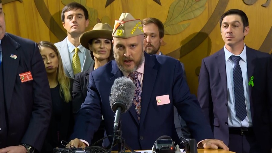 ‘Do it for every veteran': Hemp business leaders call for Abbott to veto THC ban