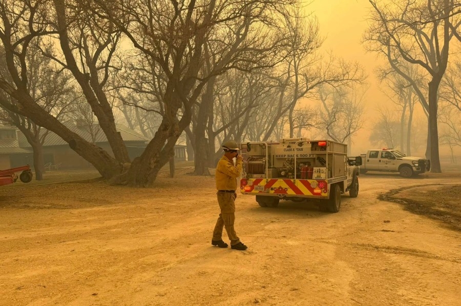 Bill seeks to bolster firefighting efforts amid a worsening climate