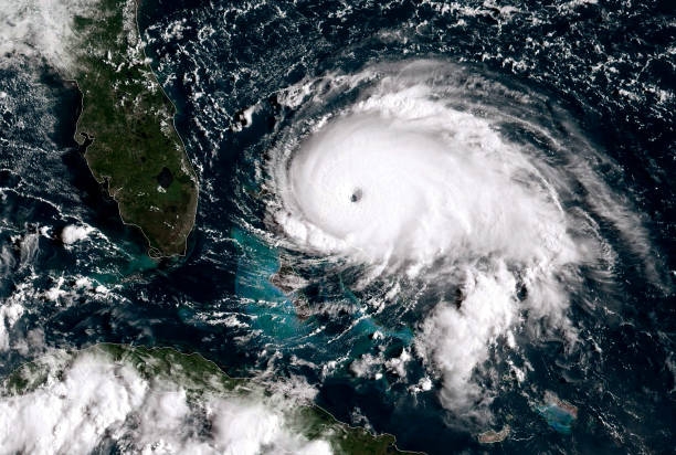 Explaining the Saffir-Simpson hurricane wind scale