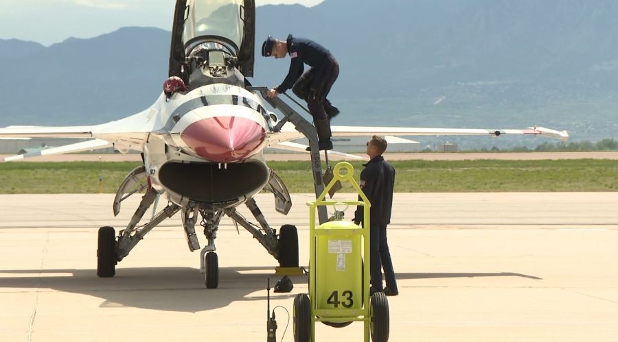 Thunderbirds arrive in Colorado Springs