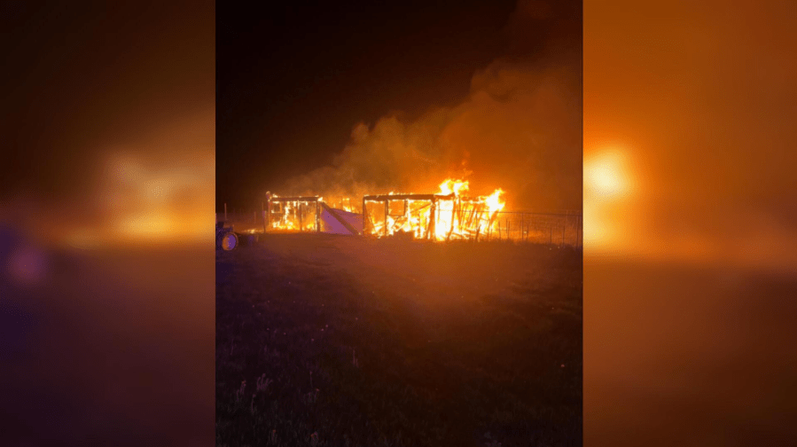 Early morning fire burns down barn in Black Forest