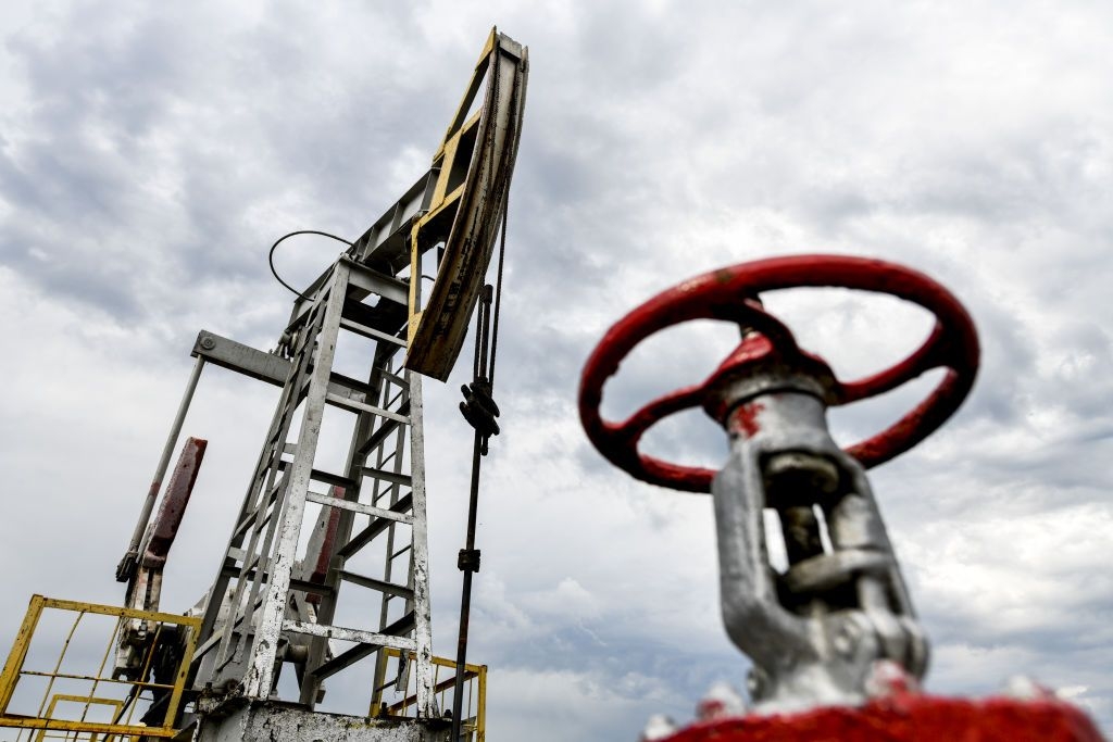US opposes lowering G7 cap on Russian oil, Bloomberg reports