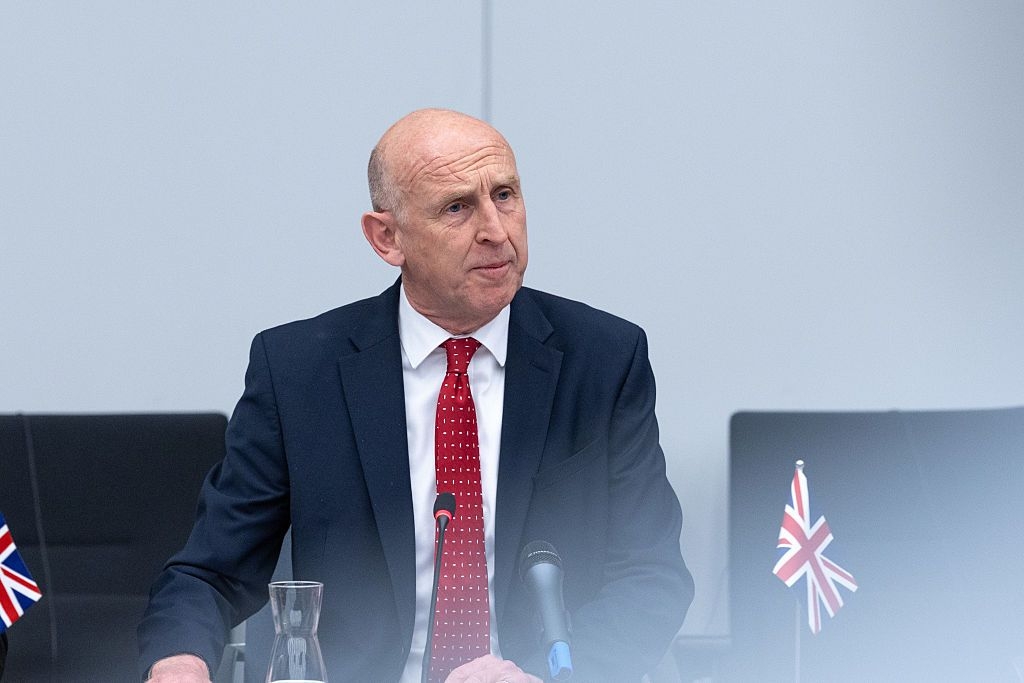 Russian-linked hackers target UK Defense Ministry while posing as journalists