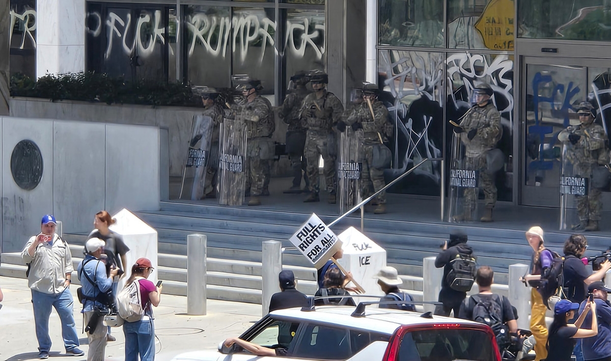 Trump Sends in the Marines as California Pols Fight Back Against 'Trampled' State Sovereignty