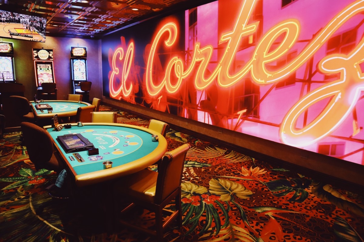 Chasing the Ghosts of Old Las Vegas