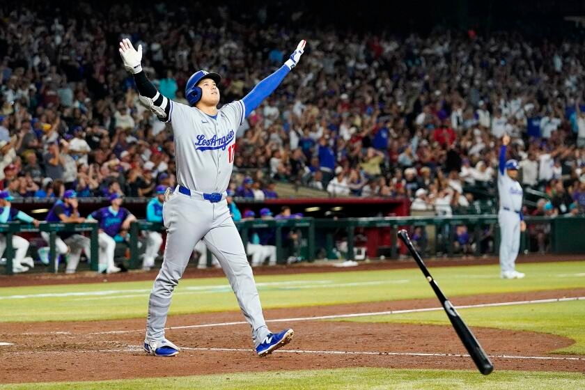 Shohei Ohtani home run caps wild ninth-inning comeback in Dodgers' win over Arizona