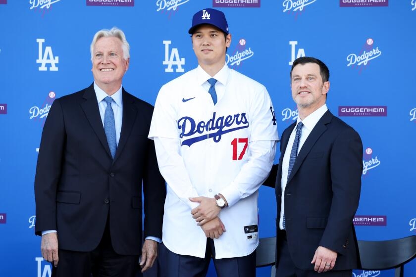 'He wants to win.' Four things to know about Mark Walter's Dodgers ownership