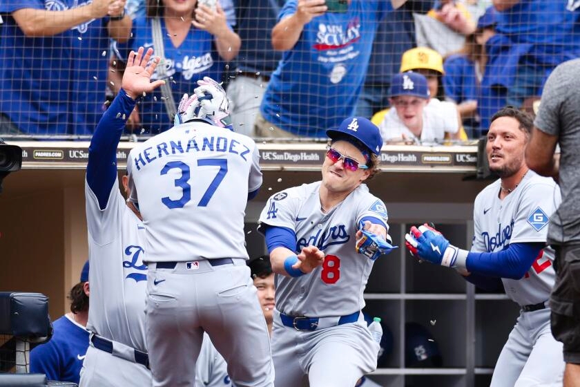 Teoscar Hernández home run helps lift Dodgers to series win over Padres