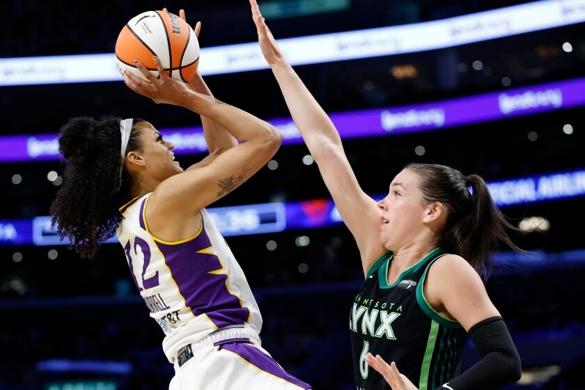 After fast start, Sparks fall to league-leading Lynx at home