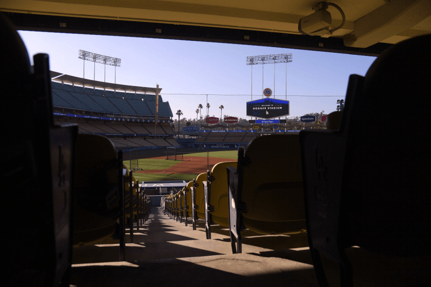 Dodgers reviewing stadium safety after hunk of concrete reportedly falls on Yankees fan