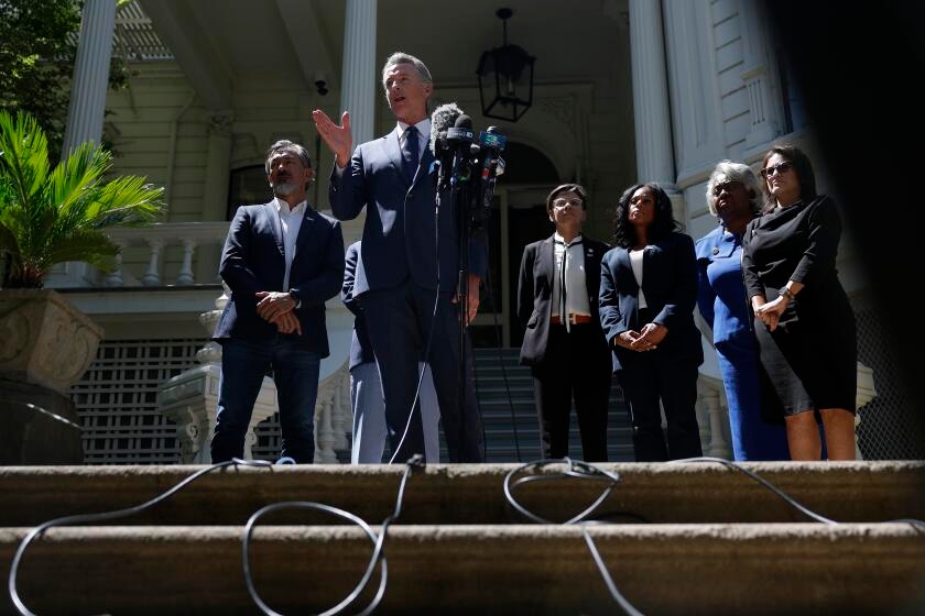 Texas Democrats meet with Newsom to stop Trump's push to 'rig' the 2026 election