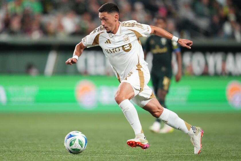 For LAFC's Mark Delgado, it'll be 'weird' playing against Galaxy in El Tráfico