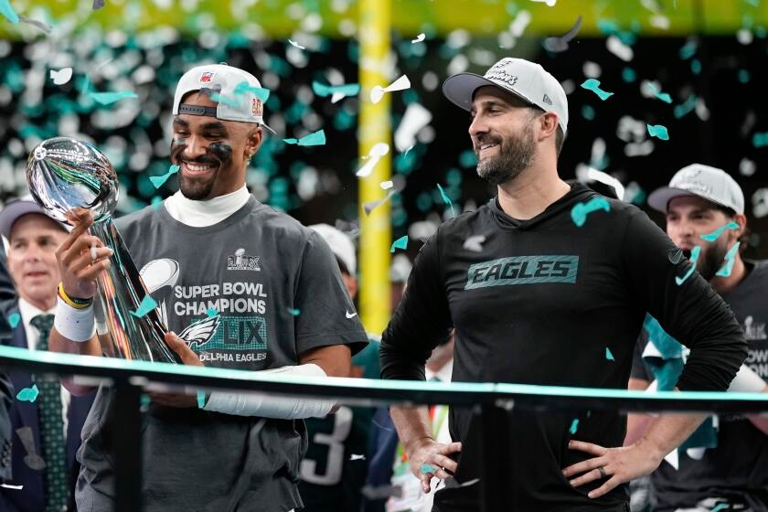 Letters to Sports: At last, a Super Bowl prediction by Bill Plaschke that's a winner