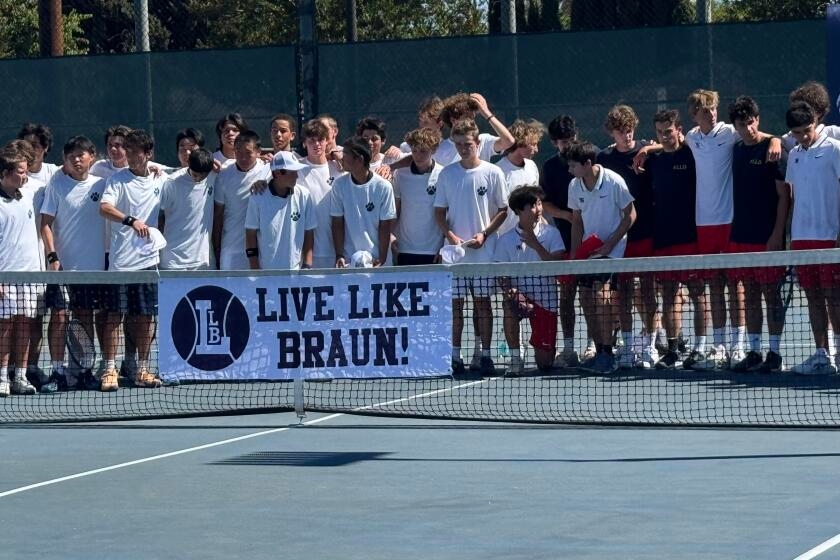 Prep talk: Tennis players unite to pay tribute to Loyola's Braun Levi
