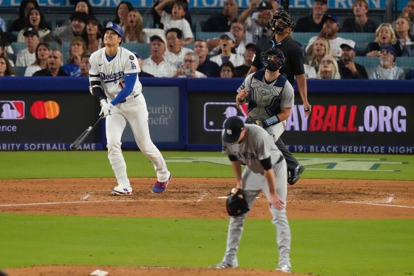 Hernández: How Japan media track down Ohtani's home-run balls