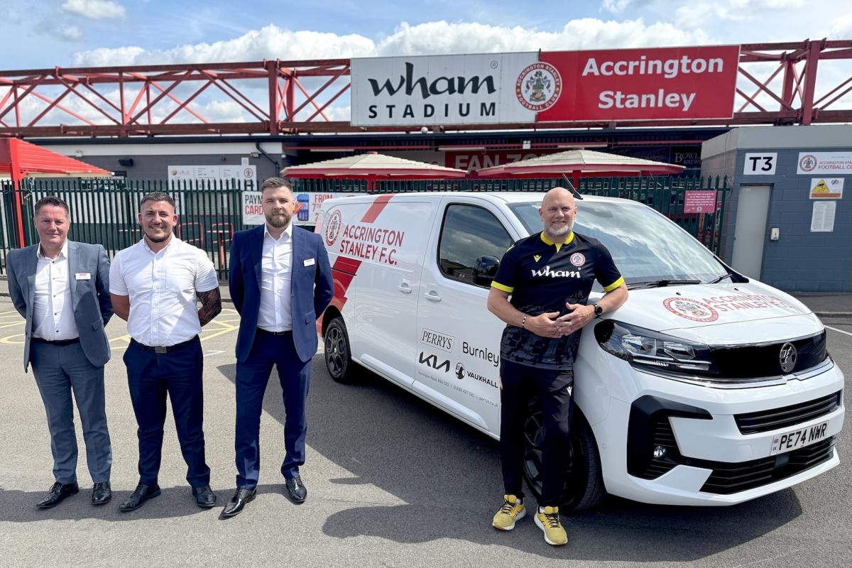 Football club secures major sponsorship deal with car and van dealership
