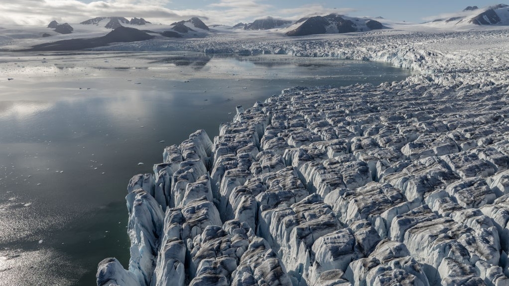 World's glaciers are losing enough ice to fill 3 Olympic pools every second, terrifying new study finds