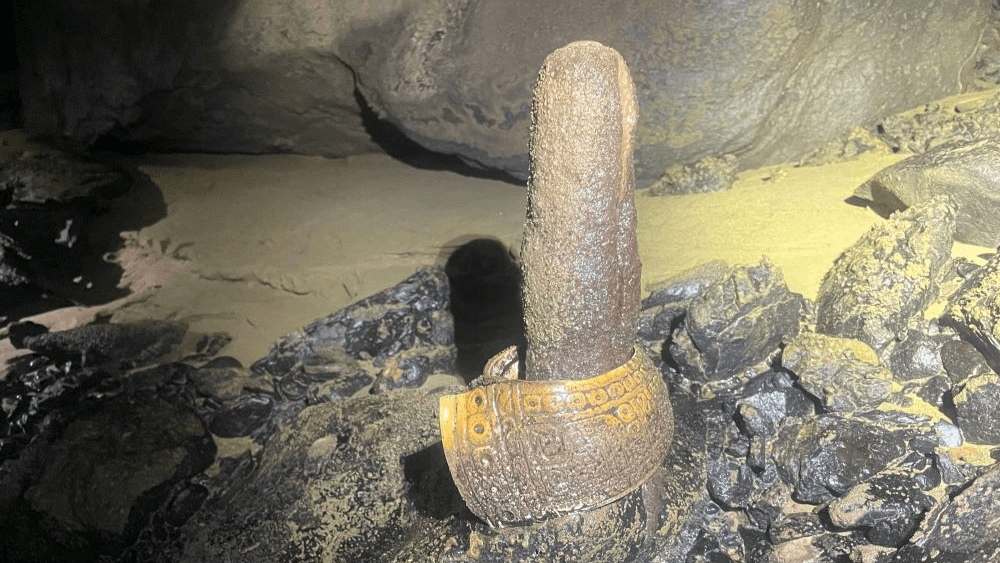 'Trash' found deep inside a Mexican cave turns out to be 500-year-old artifacts from a little-known culture