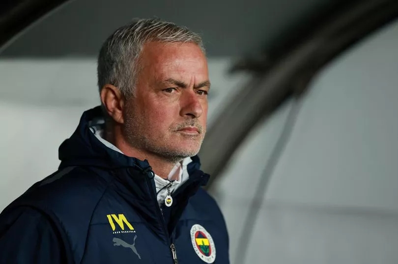 Jose Mourinho 'wants to battle Liverpool and Arsenal' for free transfer