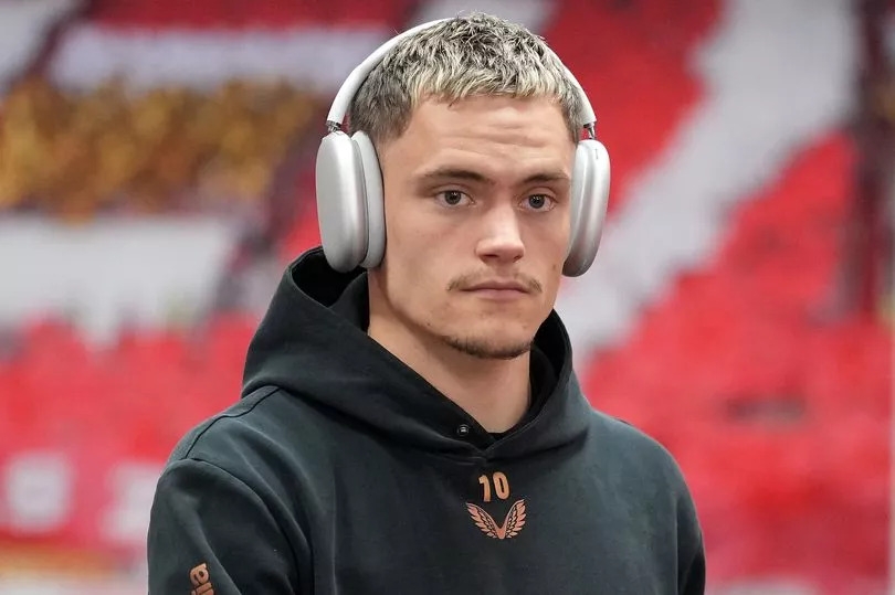 Liverpool transfer news as Florian Wirtz 'ready to fly to UK' to complete Reds move