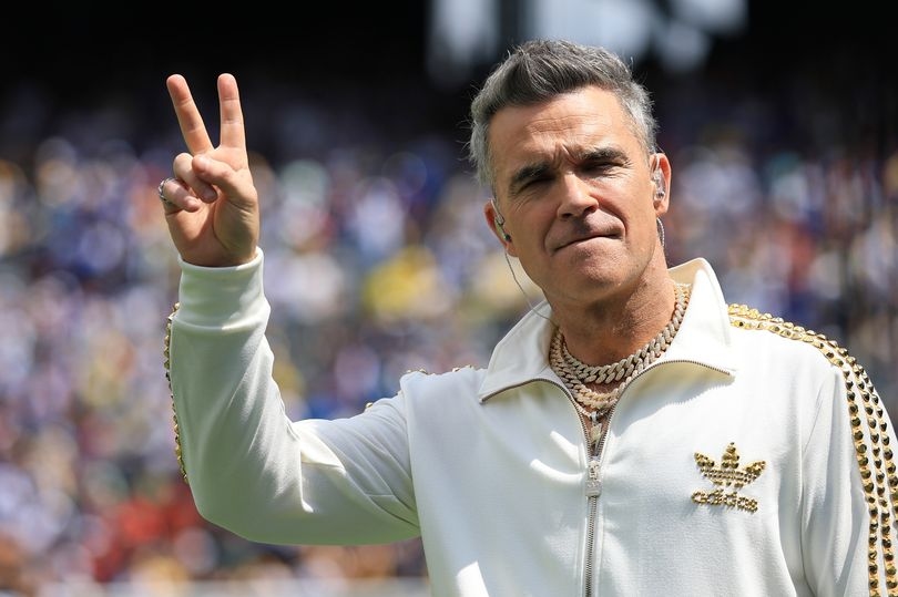 Robbie Williams shares health update amid family struggles