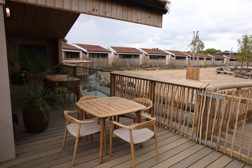 £1,400 lodges short drive from city you need to book months ahead