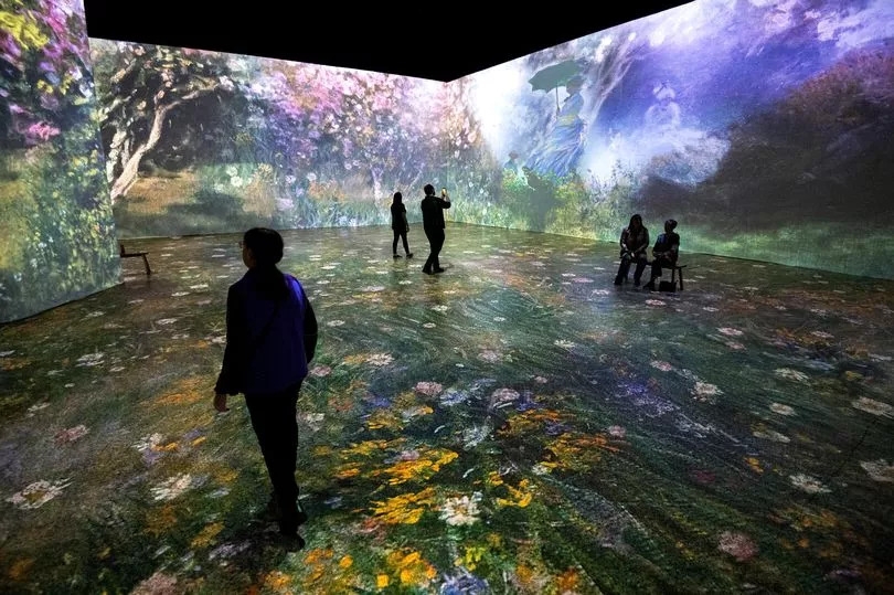 'Paint and sip' classes to be held inside Beyond Van Gogh and Monet immersive experience