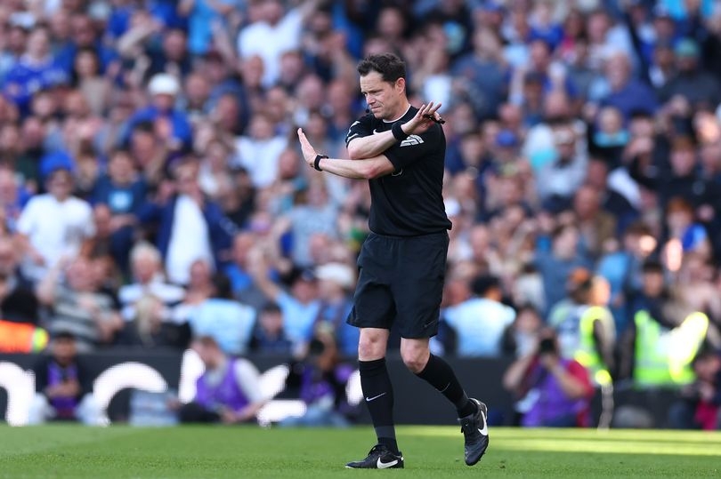 'I am more surprised' - Mark Clattenburg gives verdict on Everton penalty controversy in Fulham win