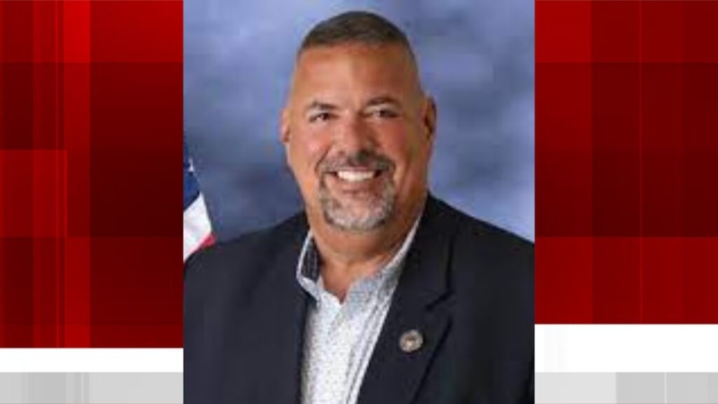 Louisiana police chief still on job despite indictment, wife's arrest in visa fraud case: report