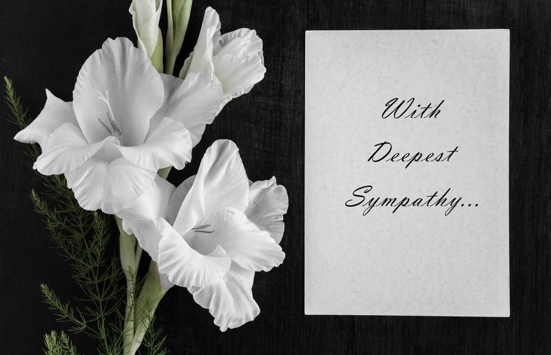 Including Money in a Sympathy Card: Etiquette & Tips