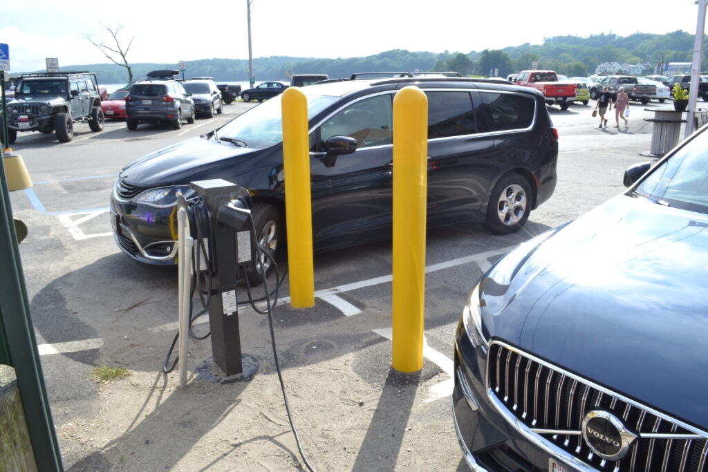 Effort to replenish Maine's depleted EV incentive program could also reduce electricity costs