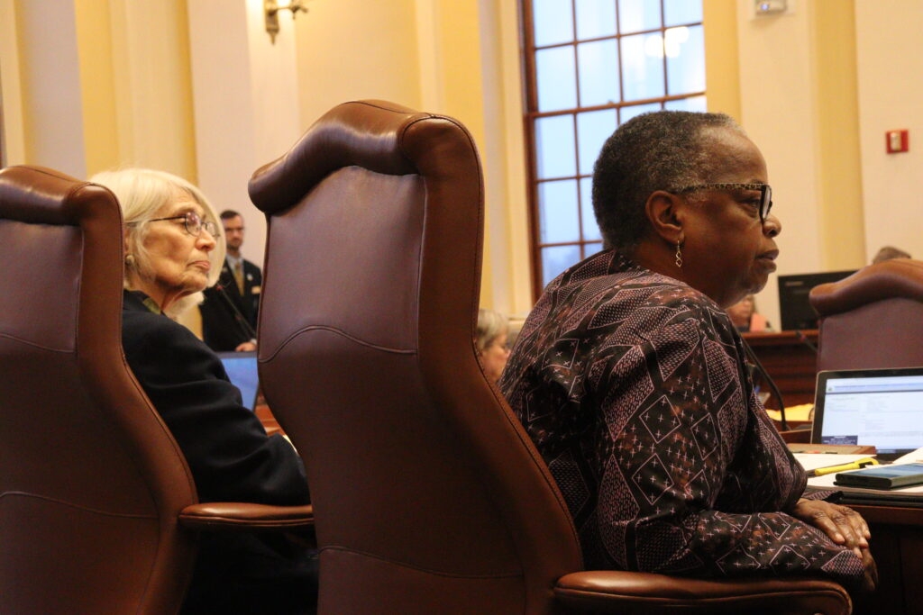 Maine Legislature at stalemate over budget addition