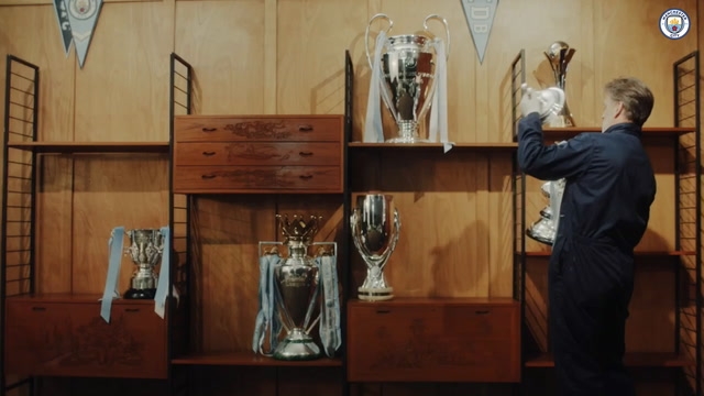 Man City salute De Bruyne with a comedy farewell video