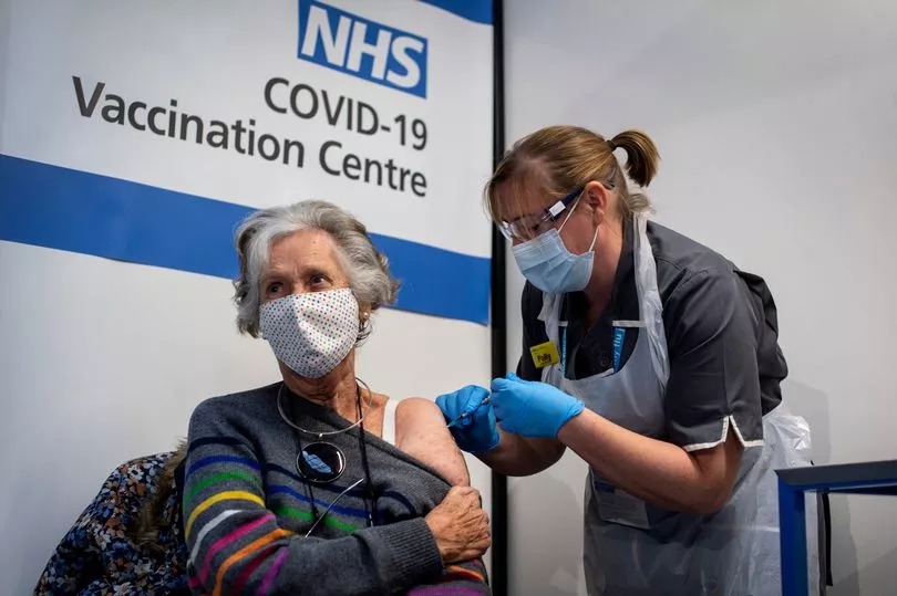 NHS urges at-risk people to take up COVID vaccine in spring roll-out