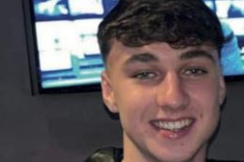 Jay Slater 'wanted to sell watch strap for £10,000' and showed 'knives down his trousers', inquest hears