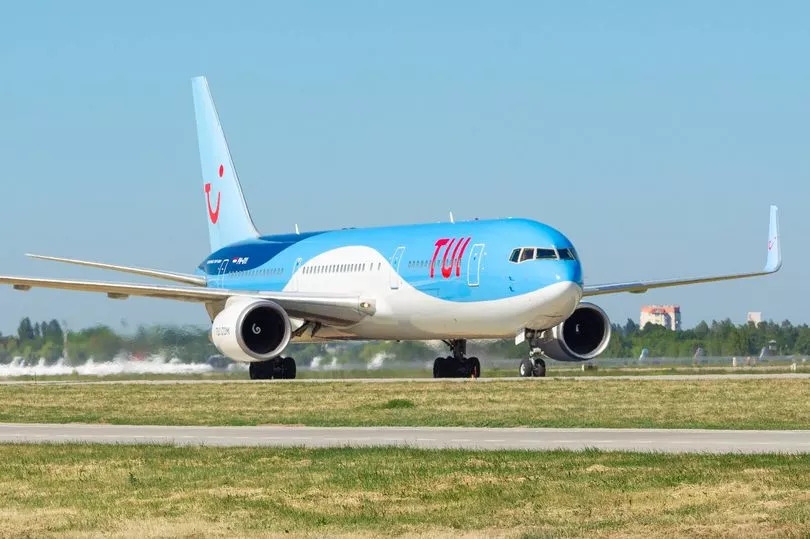 Which food and drinks are banned on TUI, easyJet, Ryanair and Jet2 flights?