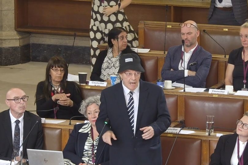 Trombones and bucket hats in council chamber as motion passes to reinstate Northern Quarter landmark