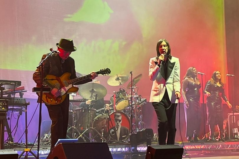 'Go on, Bobby!': Primal Scream leave Aviva Studios bouncing