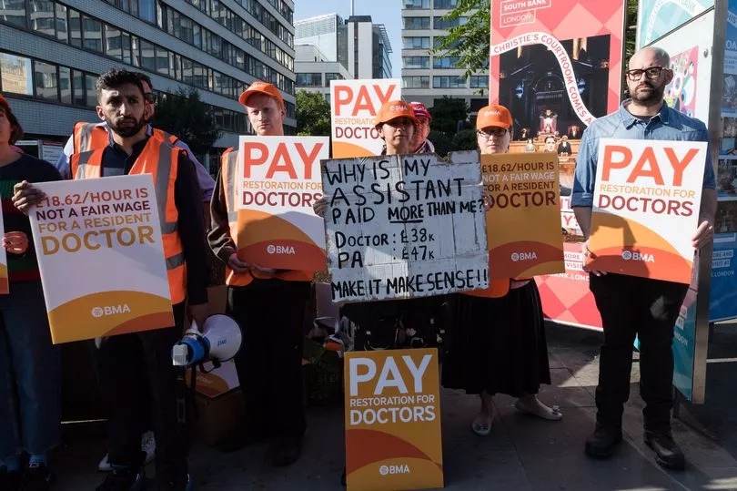 NHS urges public to do one thing as doctors' strikes begin