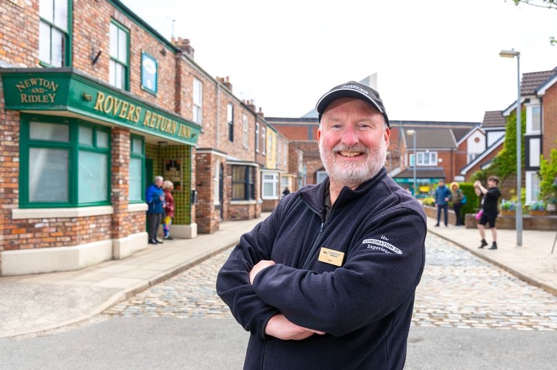 Like father like son - Corrie superfan follows in late dad's tour guide footsteps
